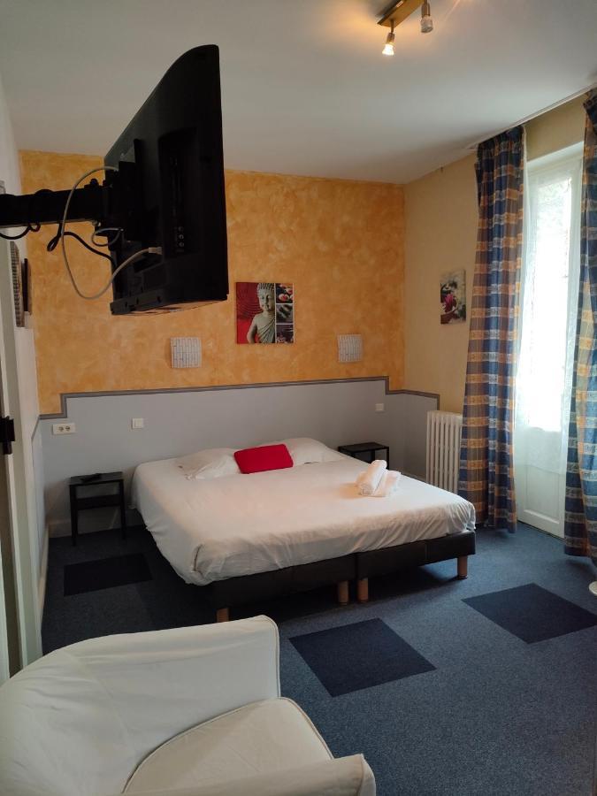 Hotel De Naples Vichy Exterior foto